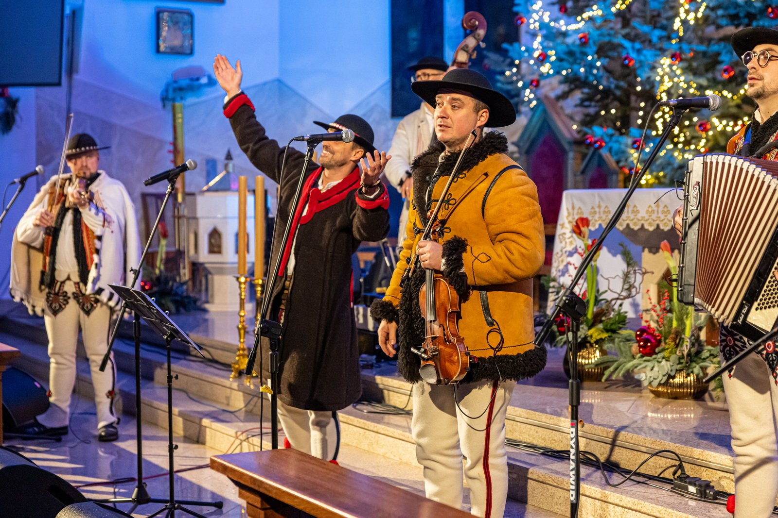 goralscy-kolednicy-w-cieplicach-121218