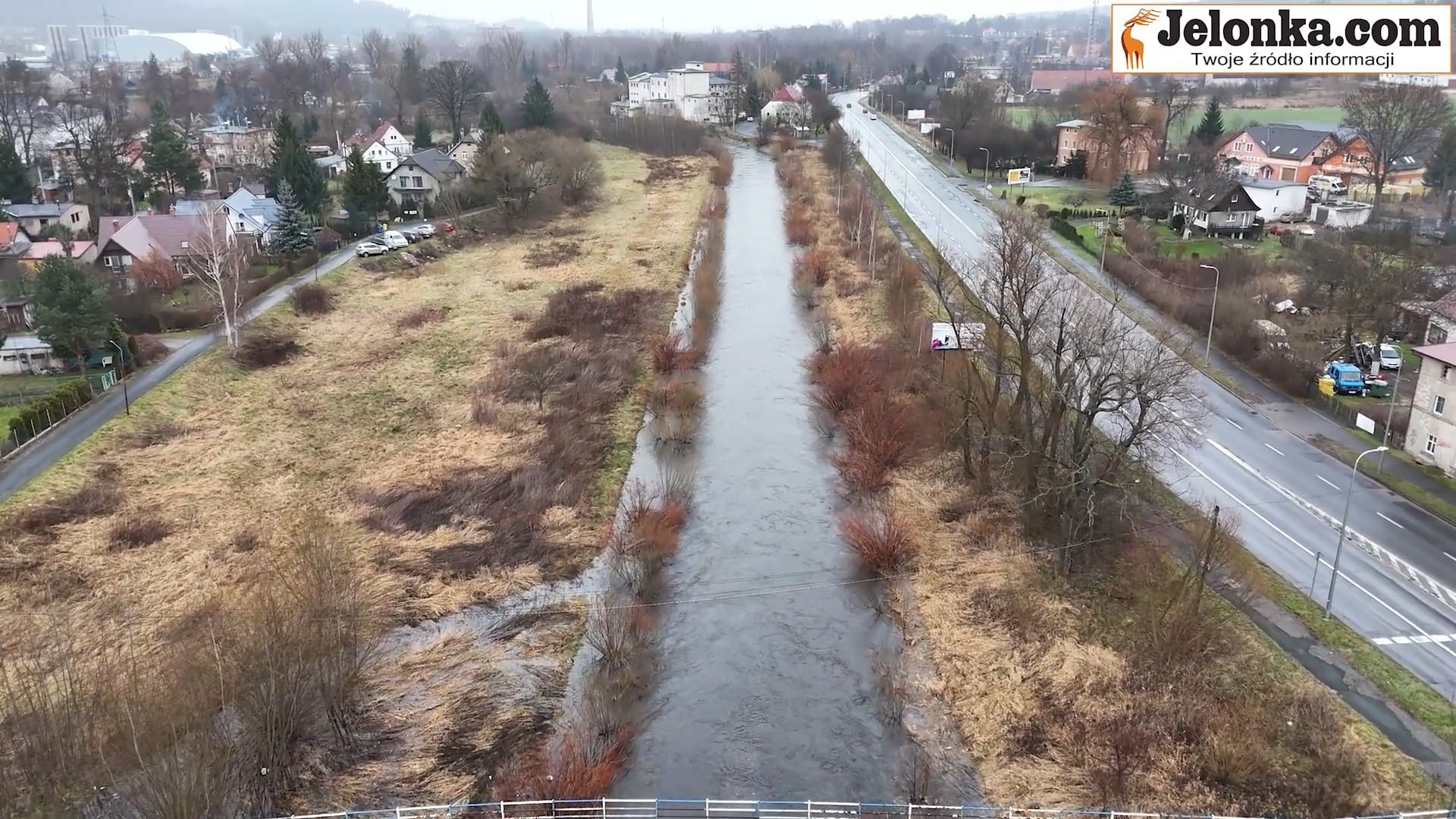 cieplice-woda-prawie-wylewa-widok-z-lotu-ptaka-121224
