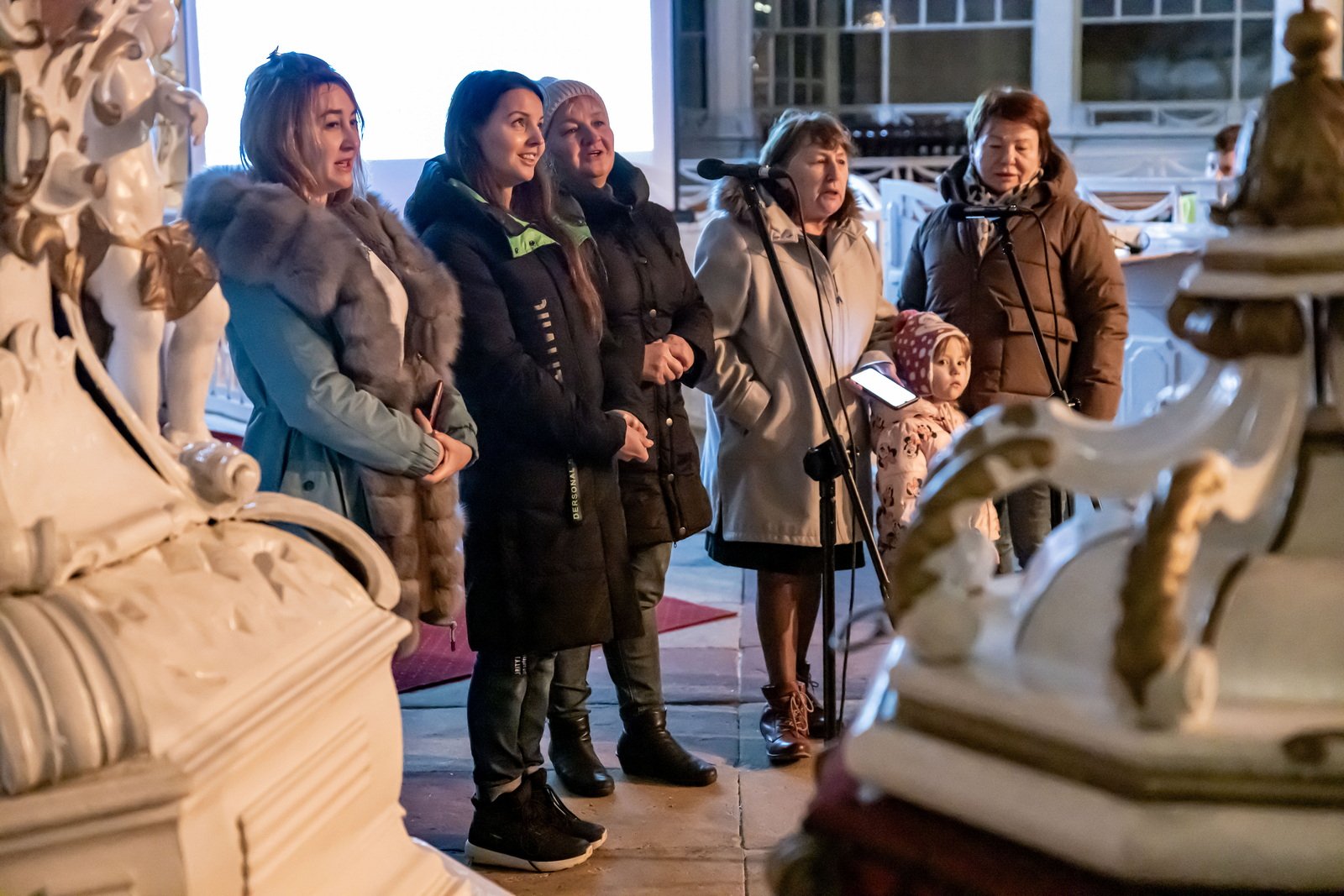 koledowali-w-cieplicach-121228