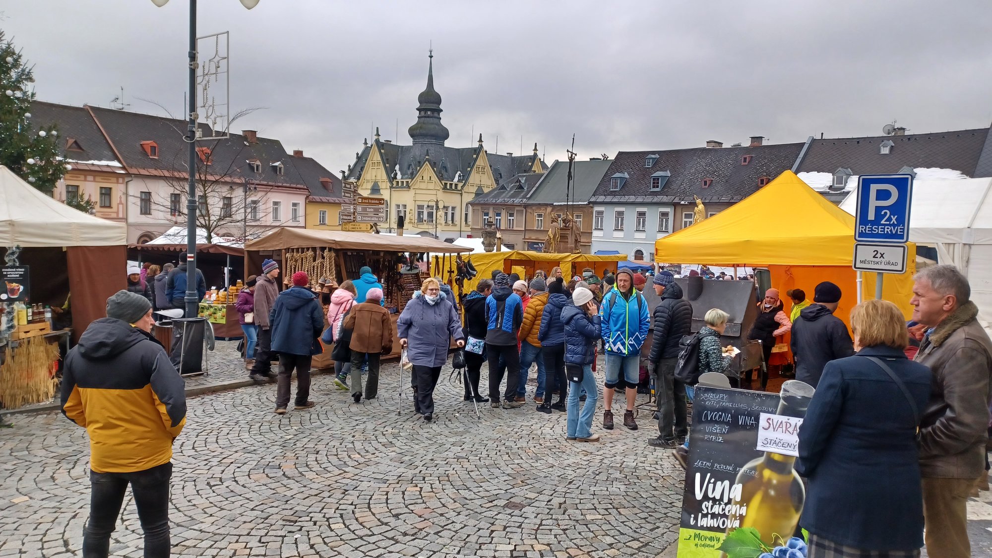 swiateczny-jarmark-w-jilemnicach-121244