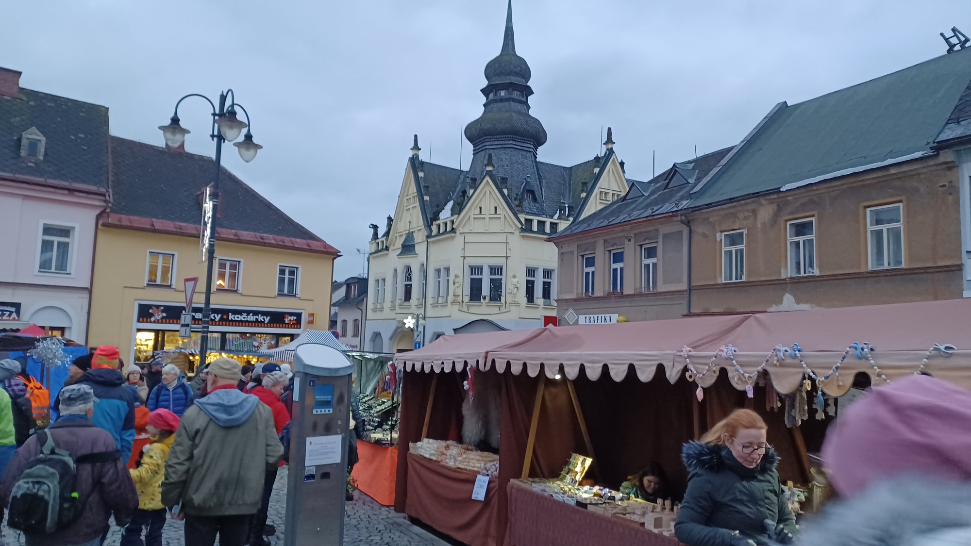 swiateczny-jarmark-w-jilemnicach-121244