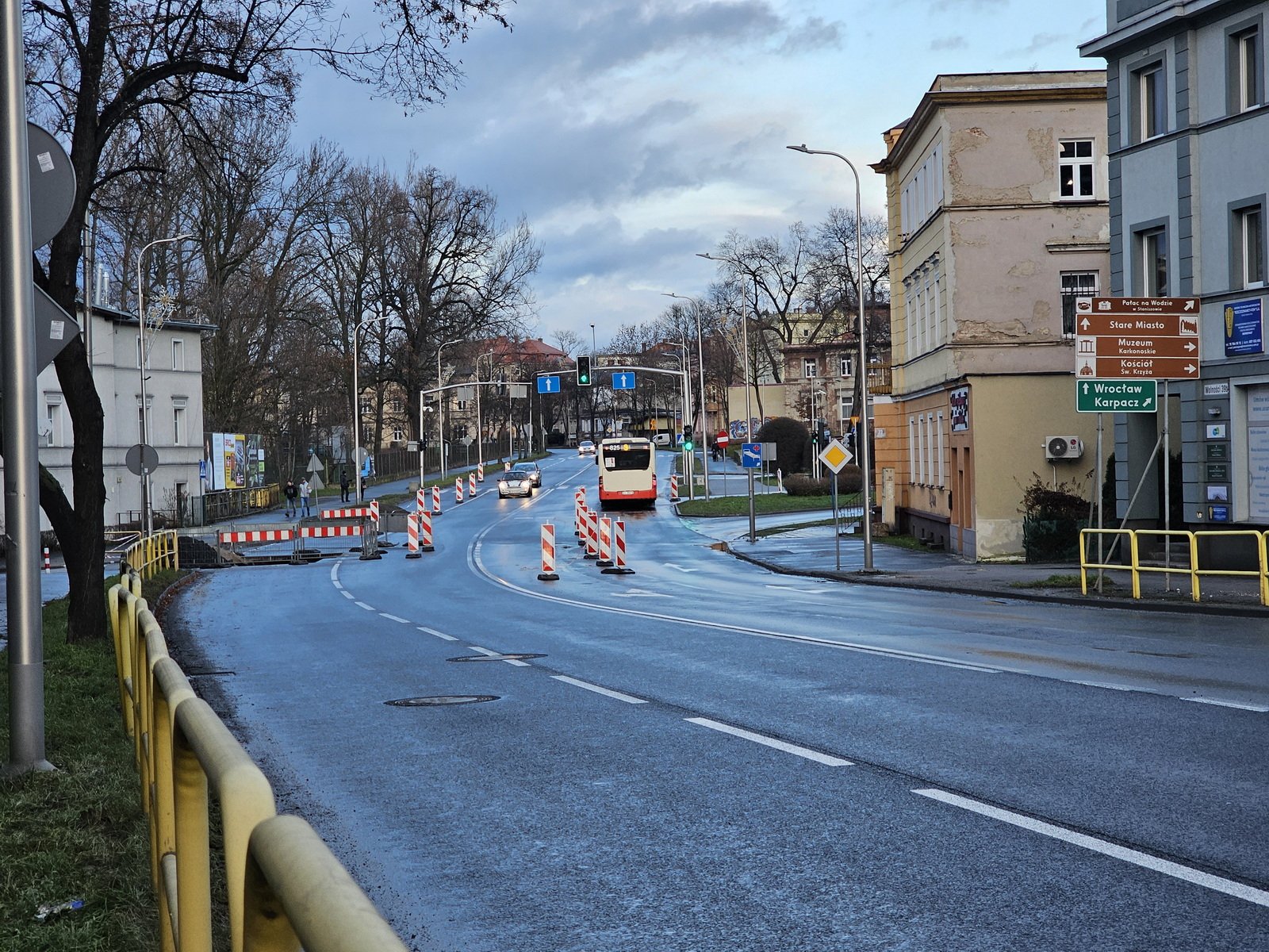 dziura-na-wolnosci-121249