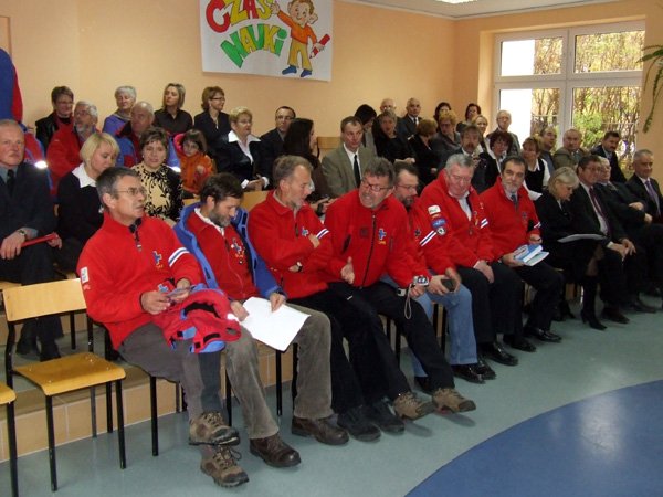 ratownicy-gorscy-patronami-szkoy-w-karpaczu-12155