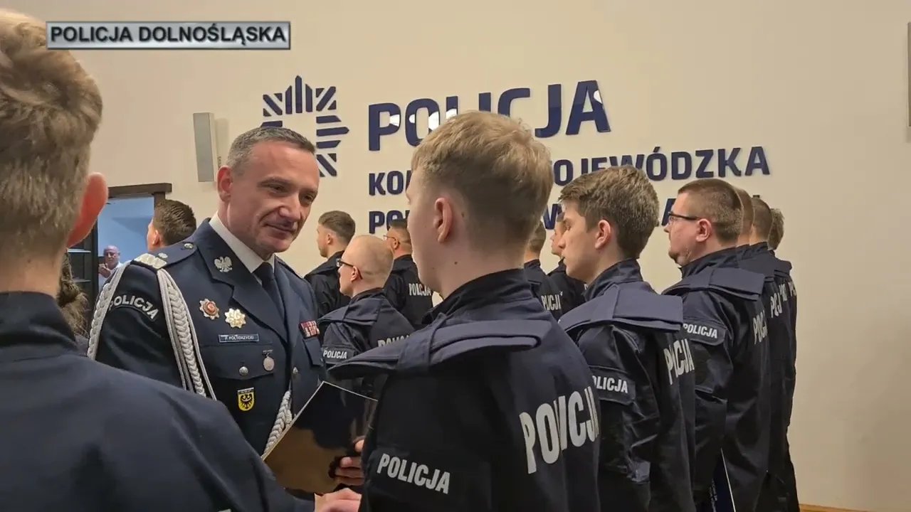 slubowanie-nowych-policjantow-121560