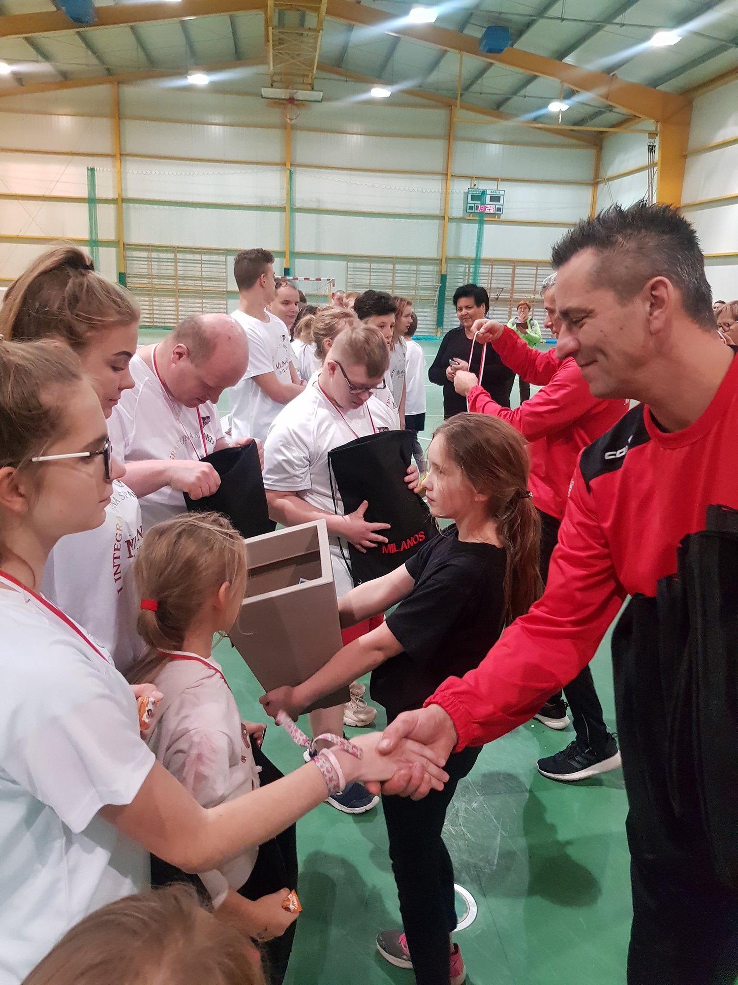 milanos-z-miosci-do-sportu-i-gor-121585