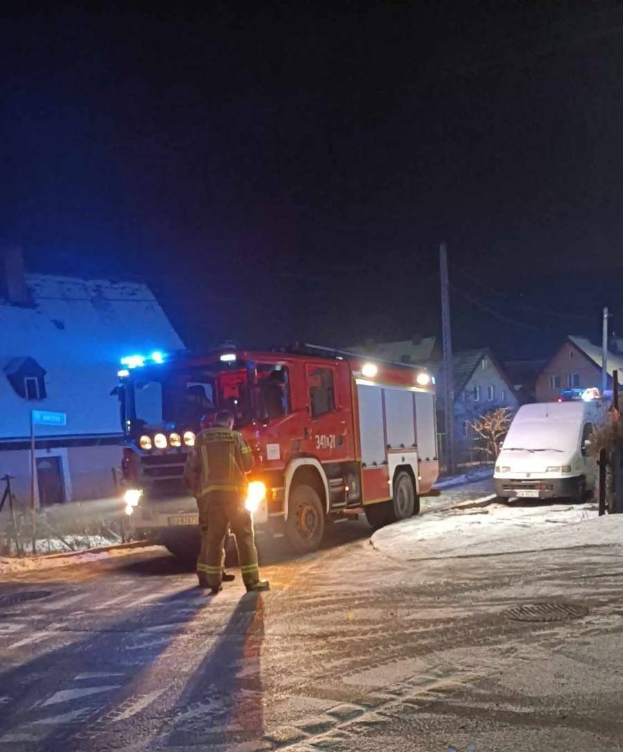 pali-sie-komin-w-piechowicach-121602