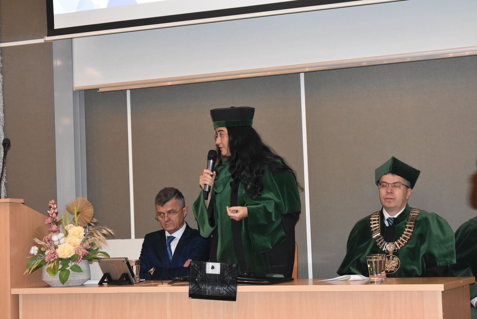 modzi-liderzy-z-dyplomami-121611