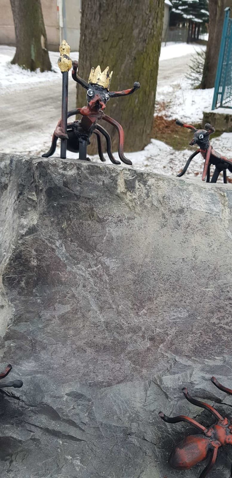 mrowki-obsiady-stojak-rowerowy-121616
