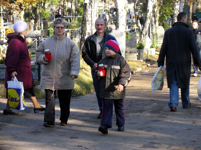 tumy-na-wszystkich-swietych-wieczorne-klimaty-12176