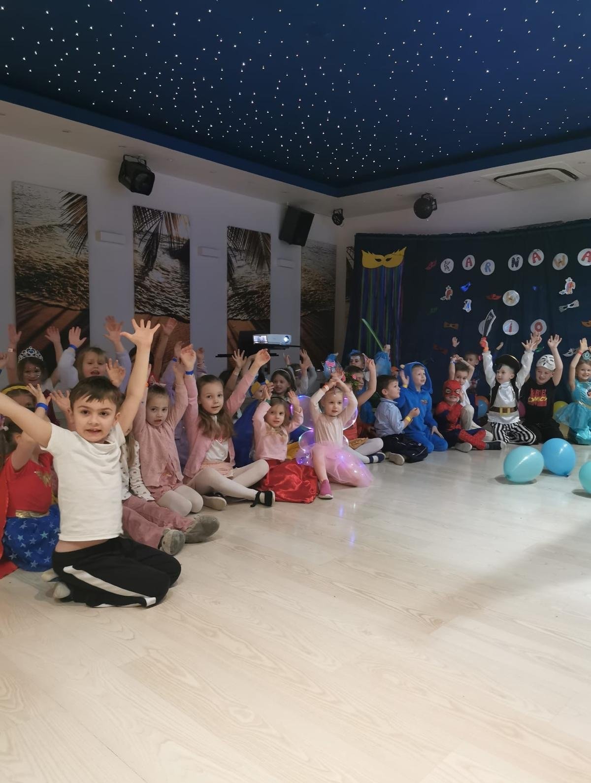 karnawaowa-magiczna-noc-w-akademii-happy-kids-121903