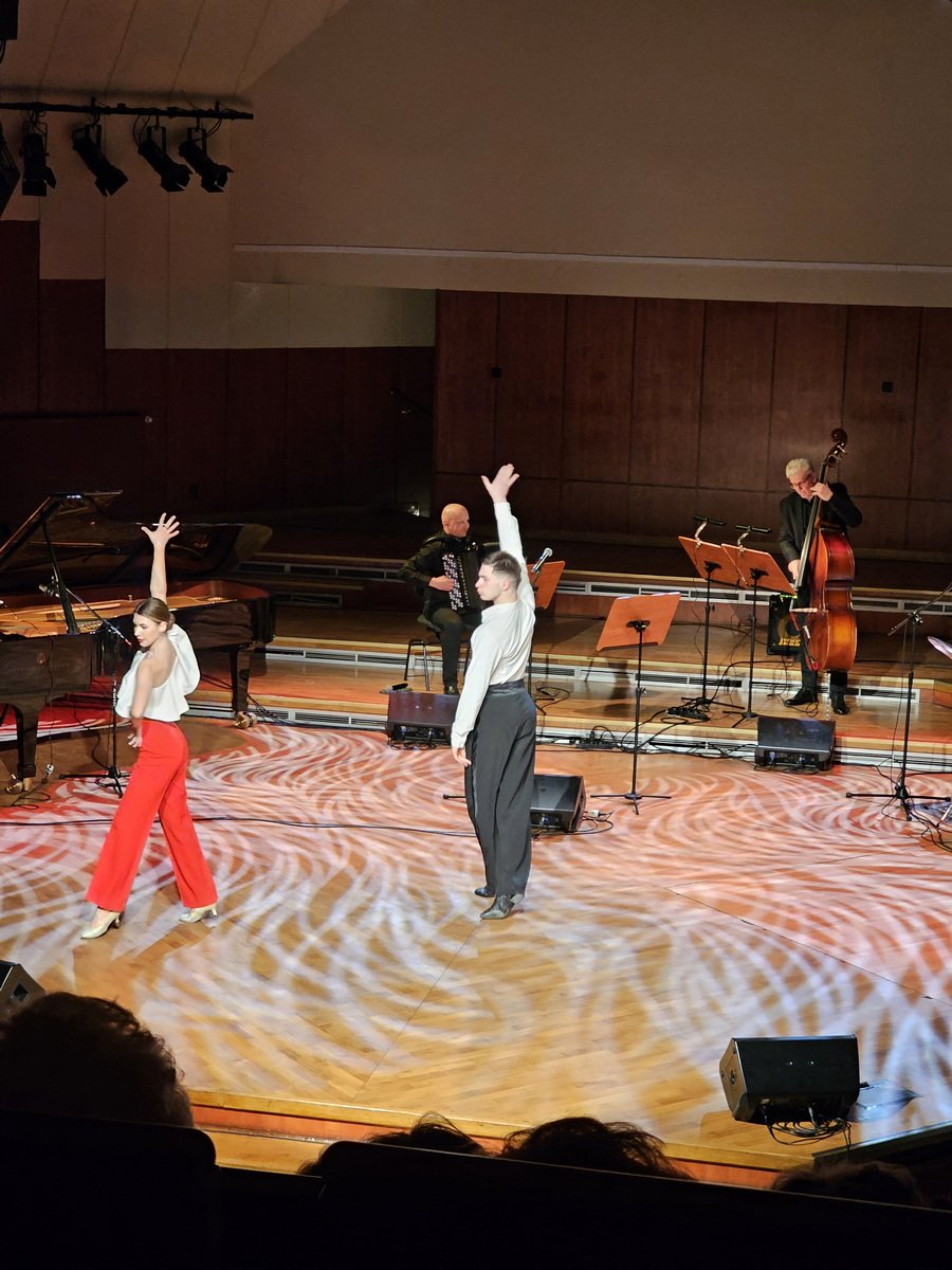 koncert-w-filharmonii-121909