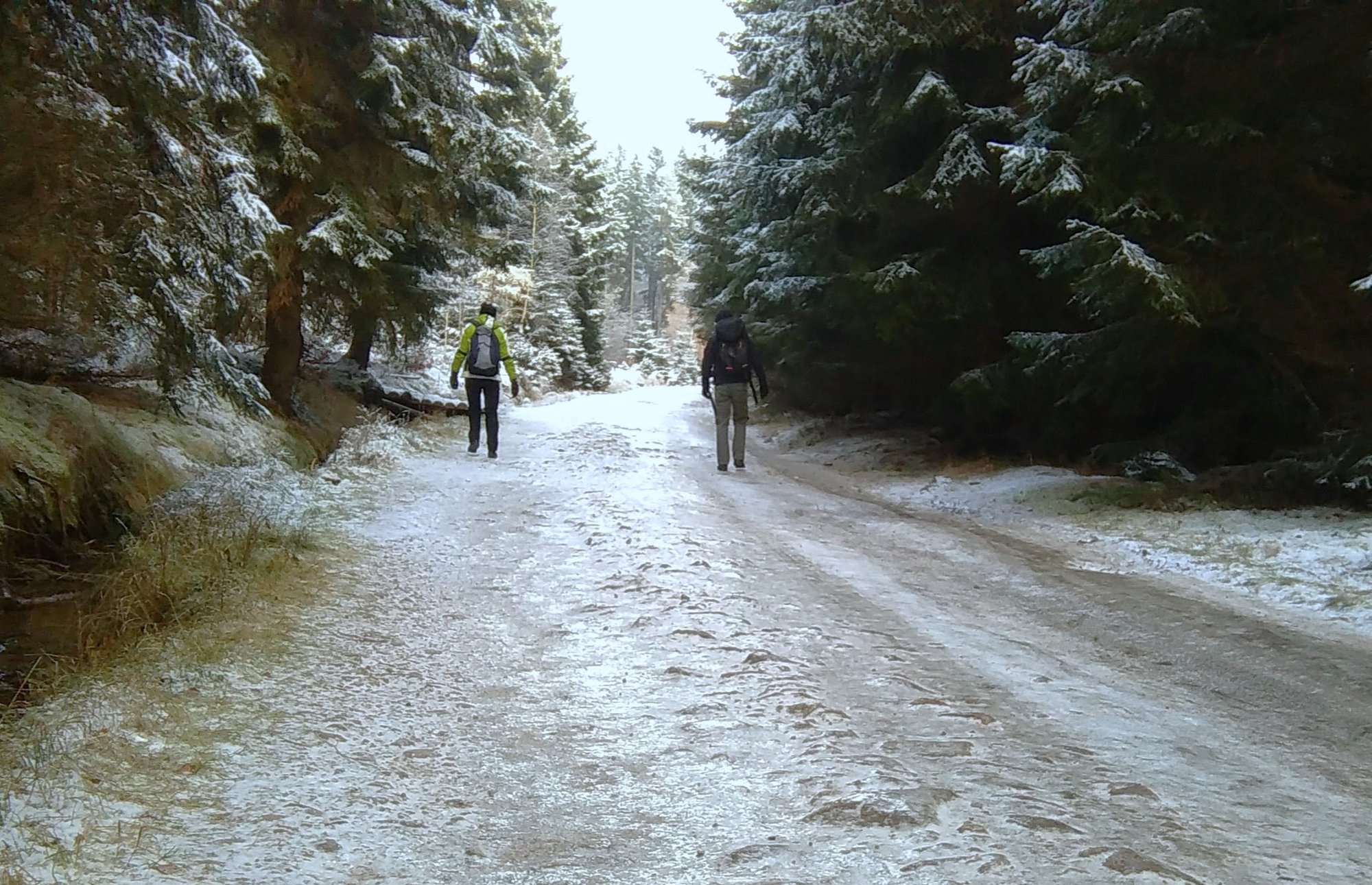 sliskie-szlaki-w-gorach-122023