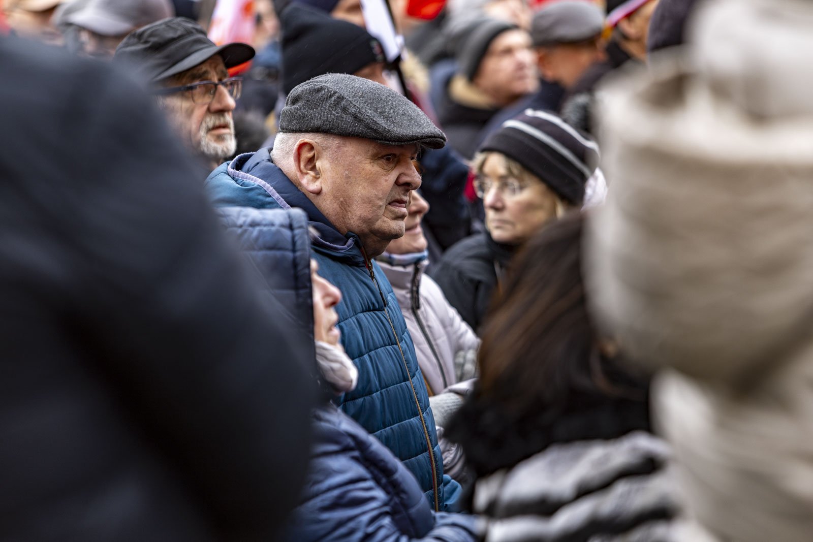 protestuja-w-centrum-miasta-122105