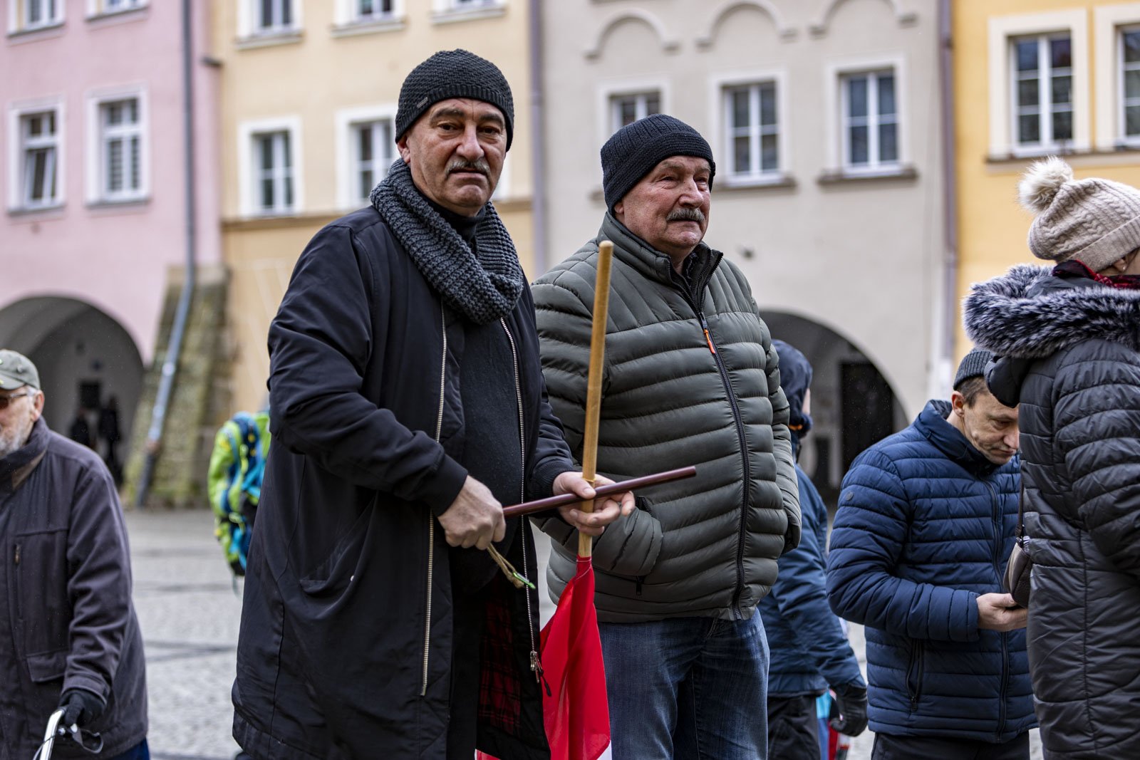 protestuja-w-centrum-miasta-122105