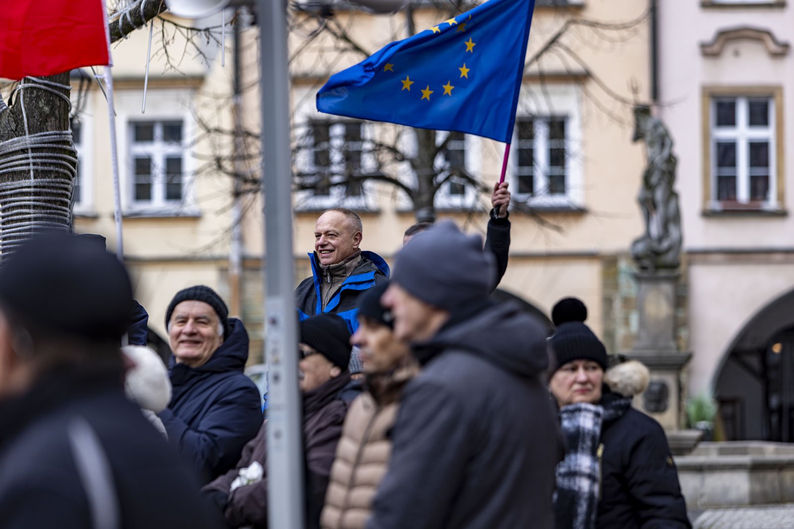 protestuja-w-centrum-miasta-122105