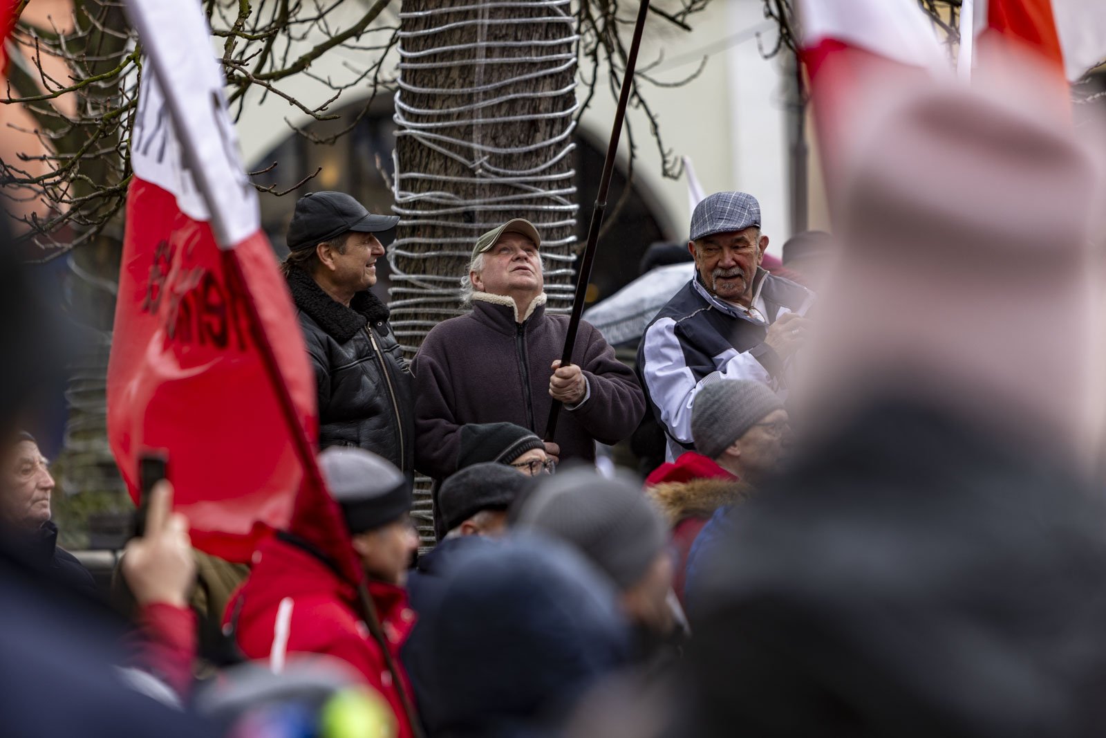 protestuja-w-centrum-miasta-122105