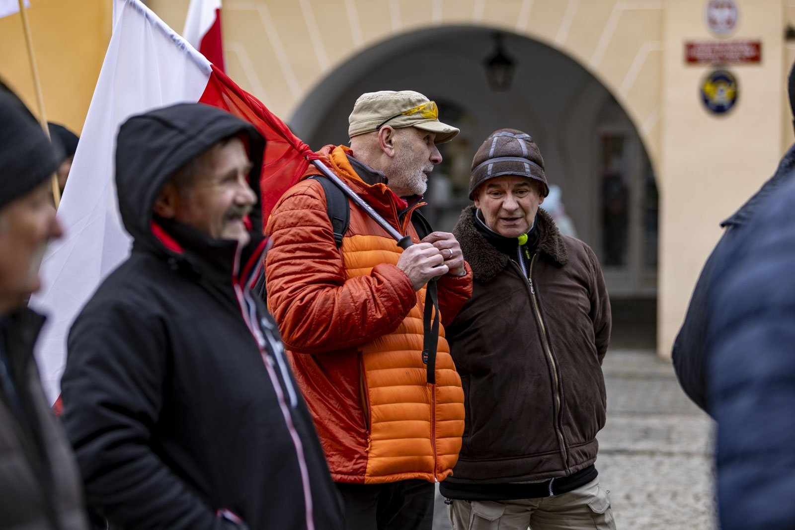 protestuja-w-centrum-miasta-122105