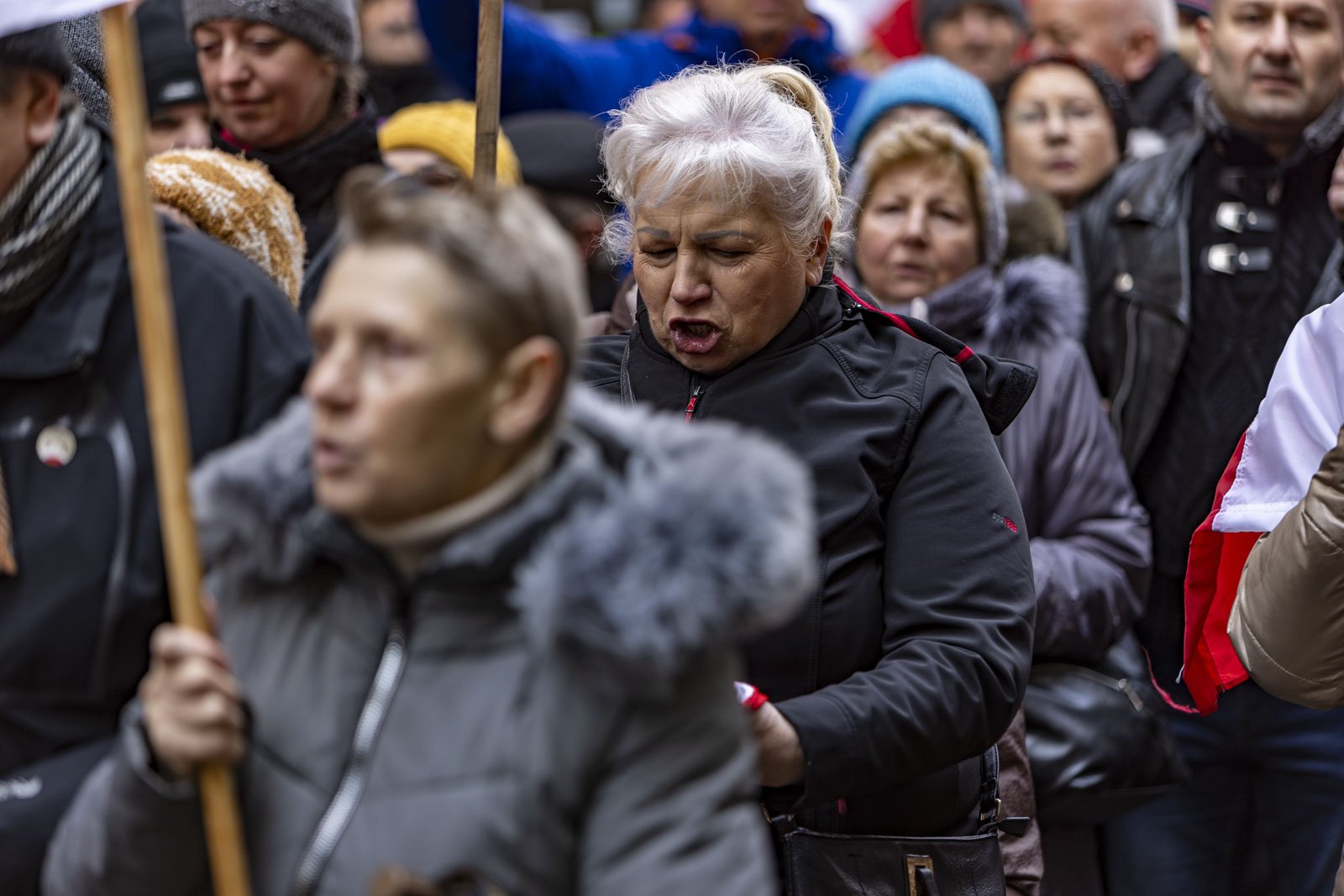 protestuja-w-centrum-miasta-122105