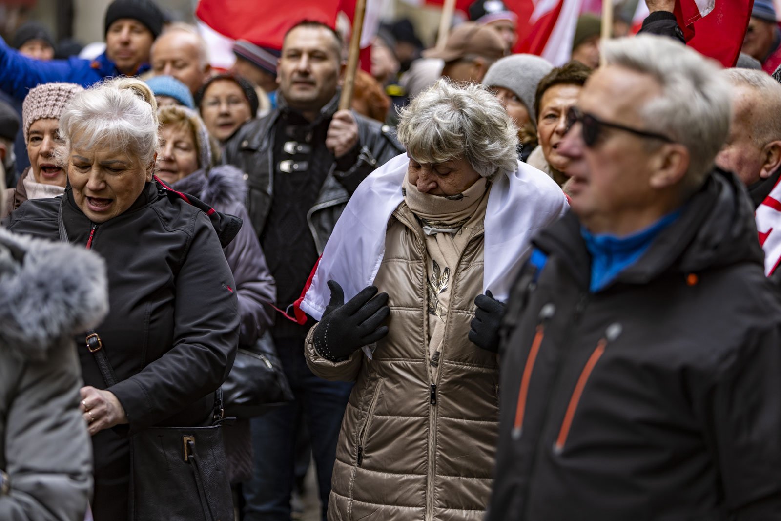 protestuja-w-centrum-miasta-122105