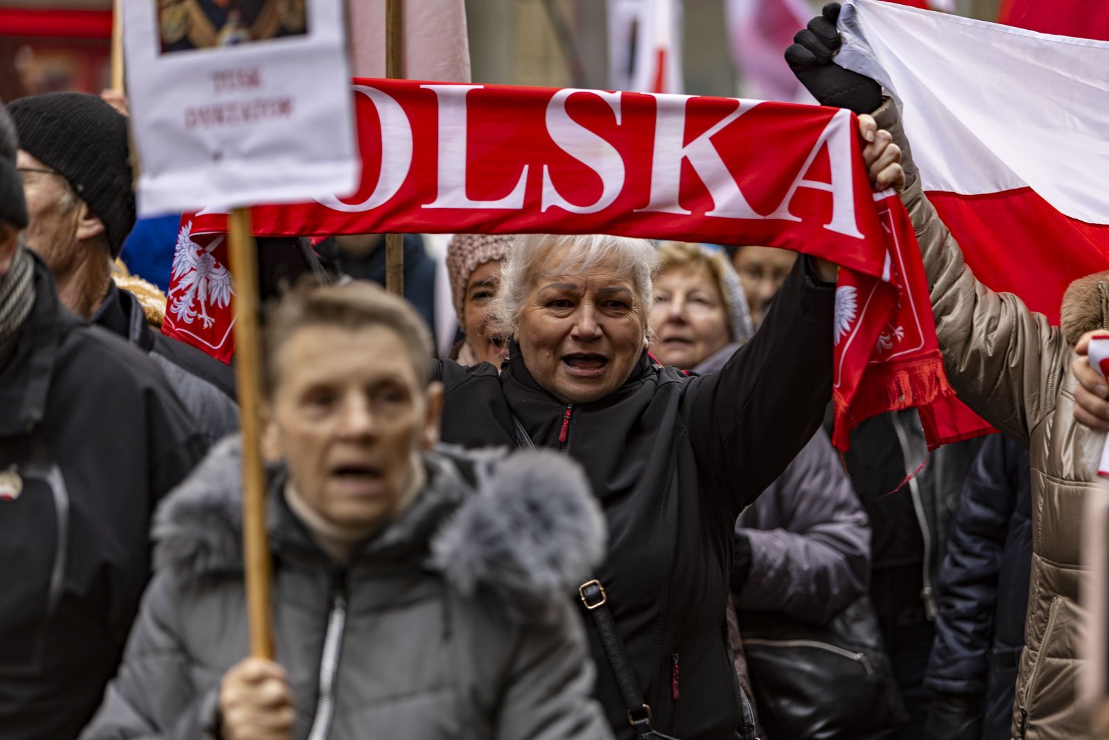 protestuja-w-centrum-miasta-122105