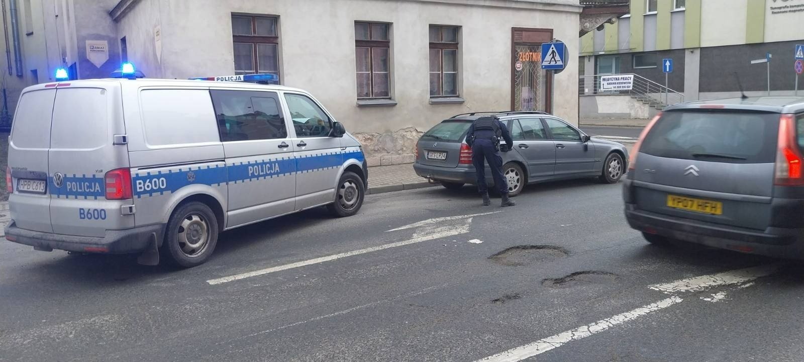 zatrzymali-pijanego-na-matejki-122107