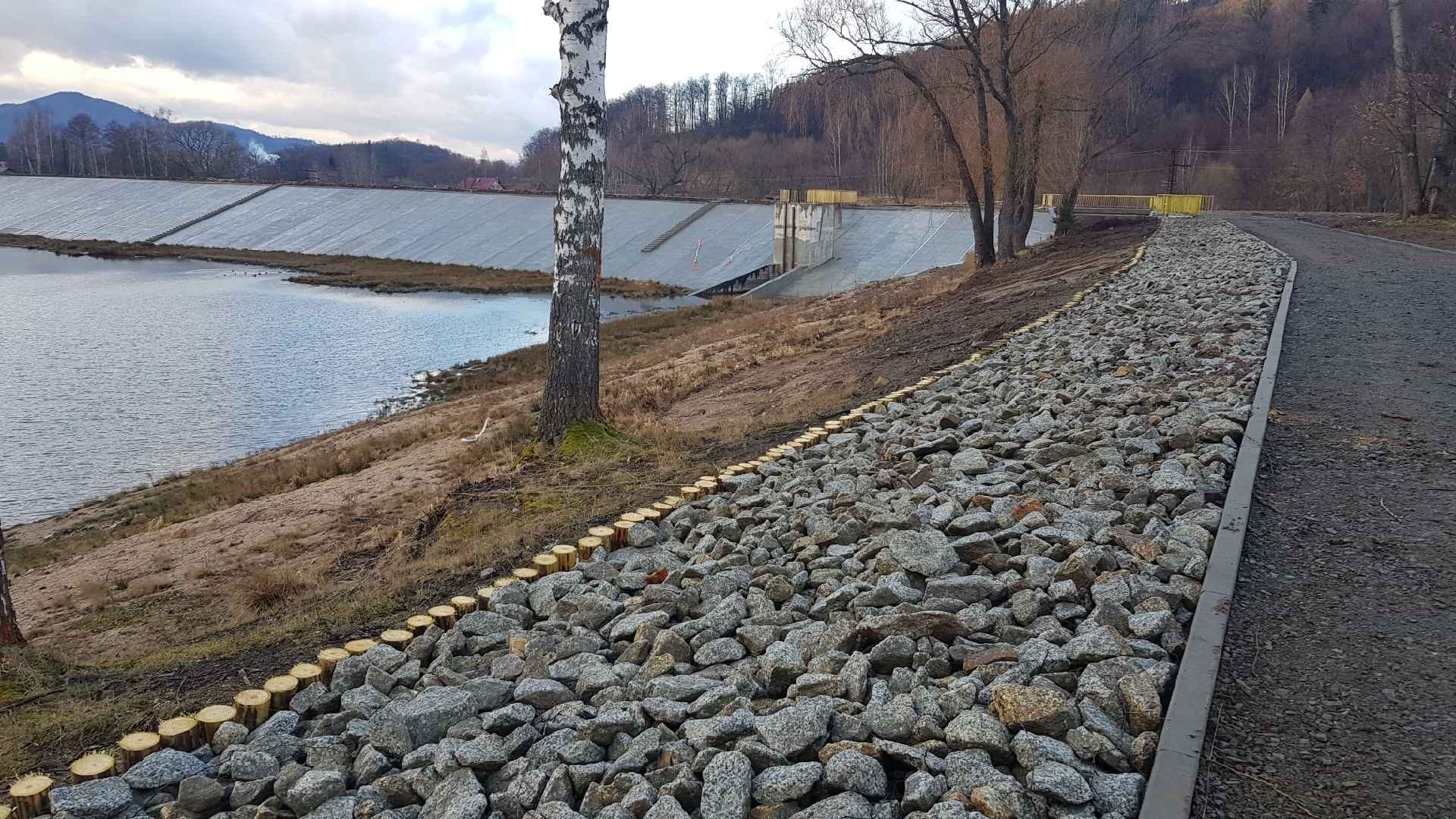 finisz-robot-nad-zalewem-122111