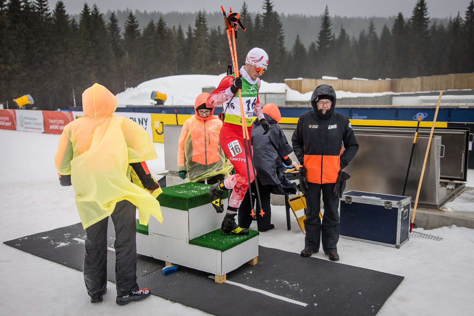 modzi-biathlonisci-w-akcji-122119
