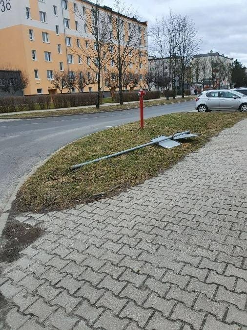 znak-kopotem-dla-kierowcow-122199