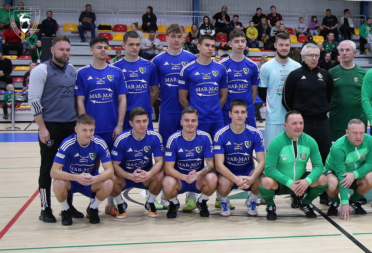 mocne-granie-i-pomaganie-122201