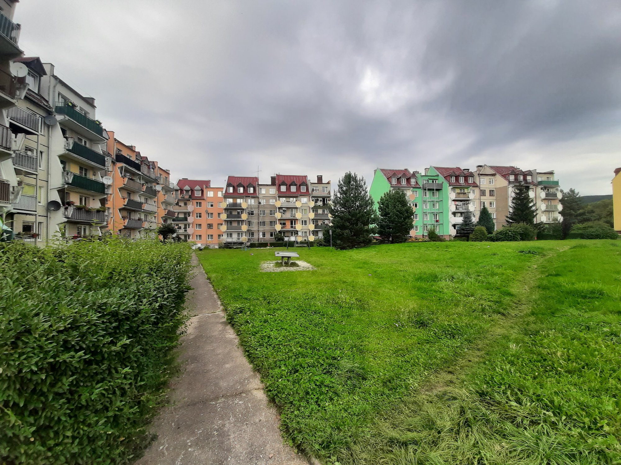 kowary-nowy-blok-tuz-tuz-122217