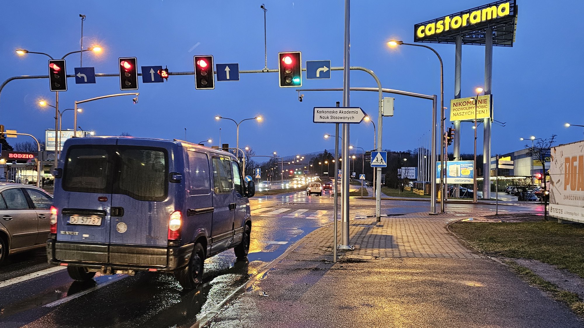 zielona-strzaka-gnebi-kierowcow-122218
