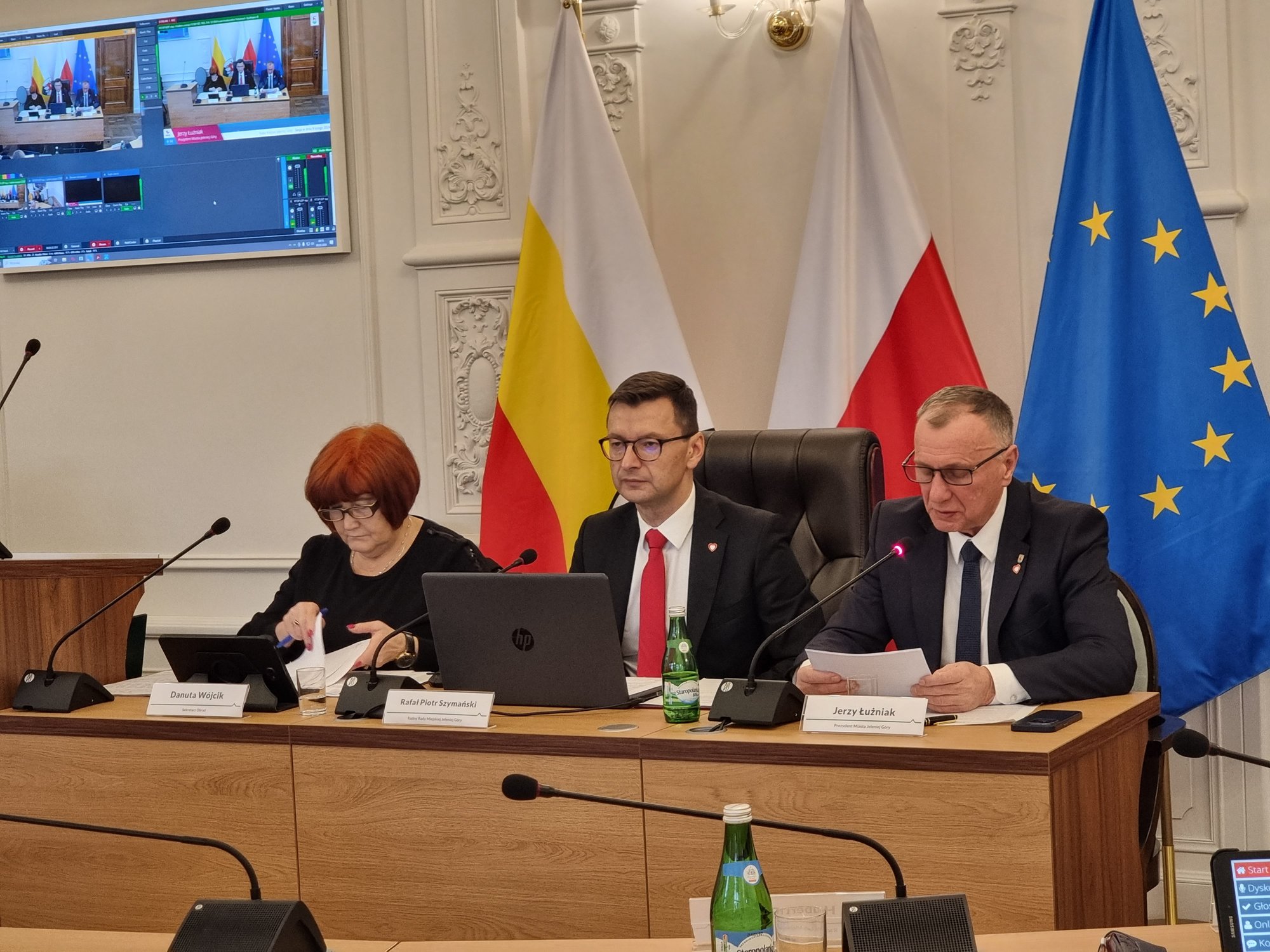jeleniogorscy-radni-debatuja-nad-waznymi-sprawami-122250
