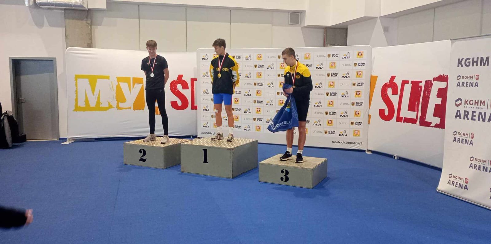 jeleniogorzanie-z-medalami-122340