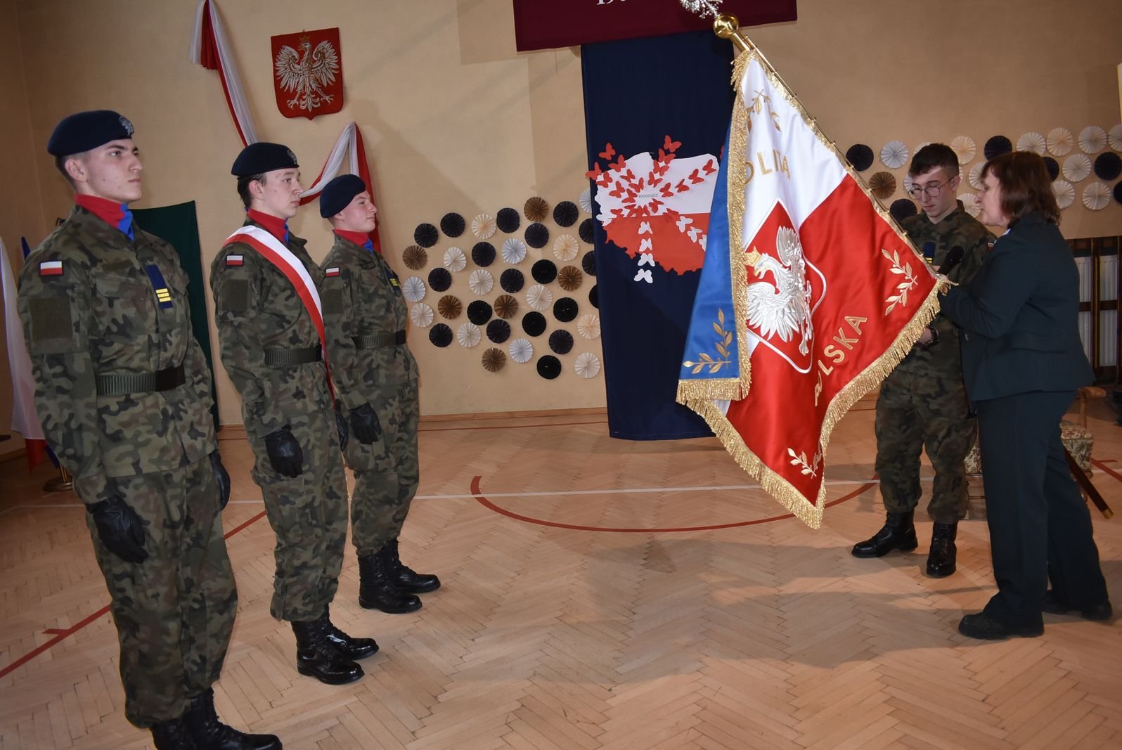 historyczny-dzien-dla-piechowickiej-szkoy-122367