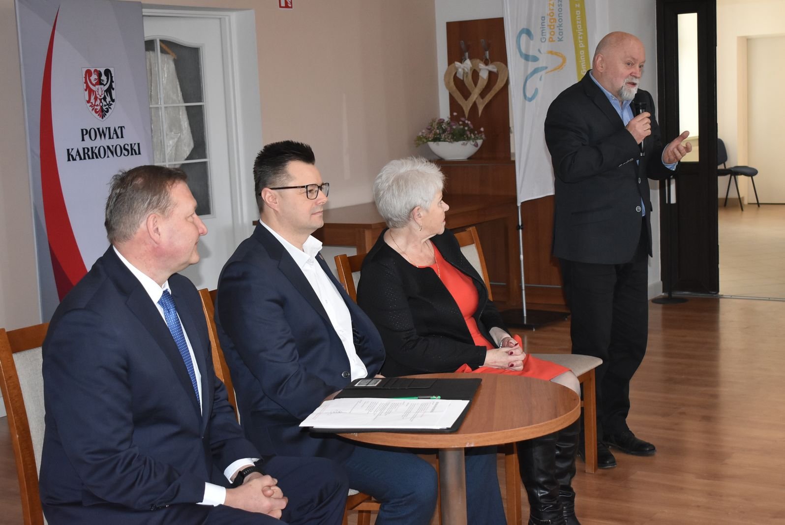 za-nami-karkonoskie-forum-kultury-122410
