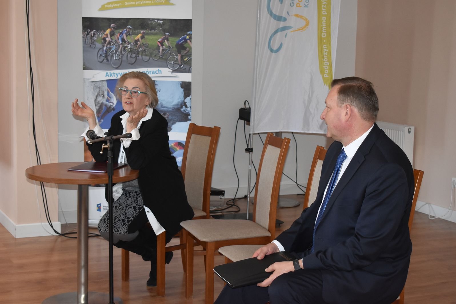 za-nami-karkonoskie-forum-kultury-122410
