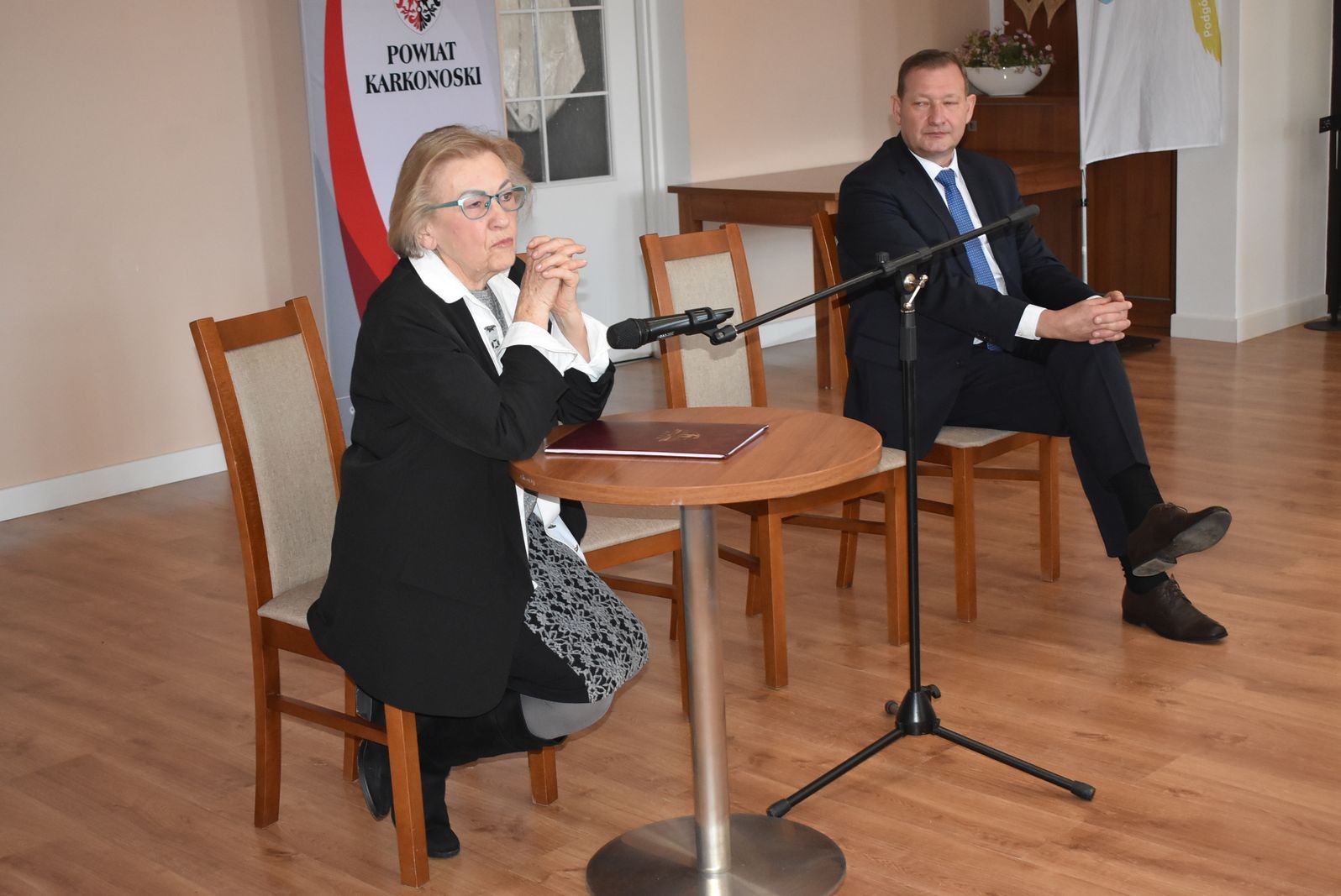 za-nami-karkonoskie-forum-kultury-122410
