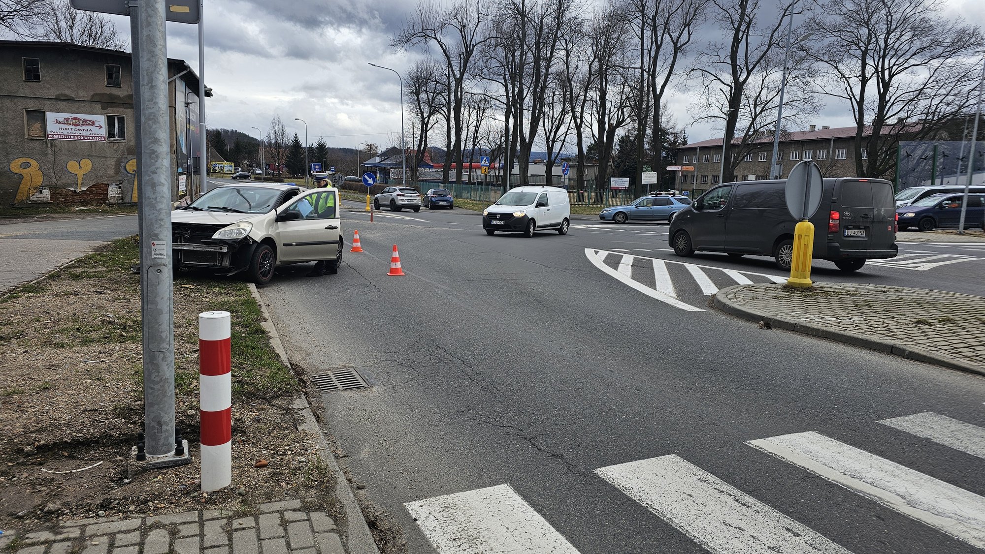 zderzenie-toyoty-i-renault-122585