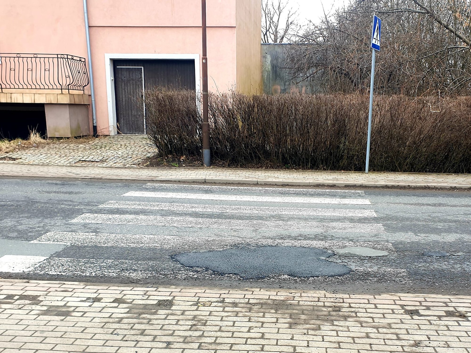 mzdim-odpowiada-ile-wnioskow-zozono-w-sprawie-odszkodowan-na-skutek-zego-stanu-drog-w-jeleniej-gorze-122605