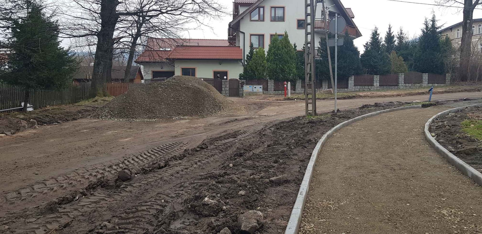 stawiaja-nowe-oswietlenie-na-bielarskiej-122822