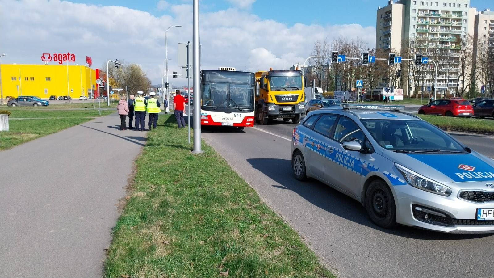 autobus-z-osobowym-122838