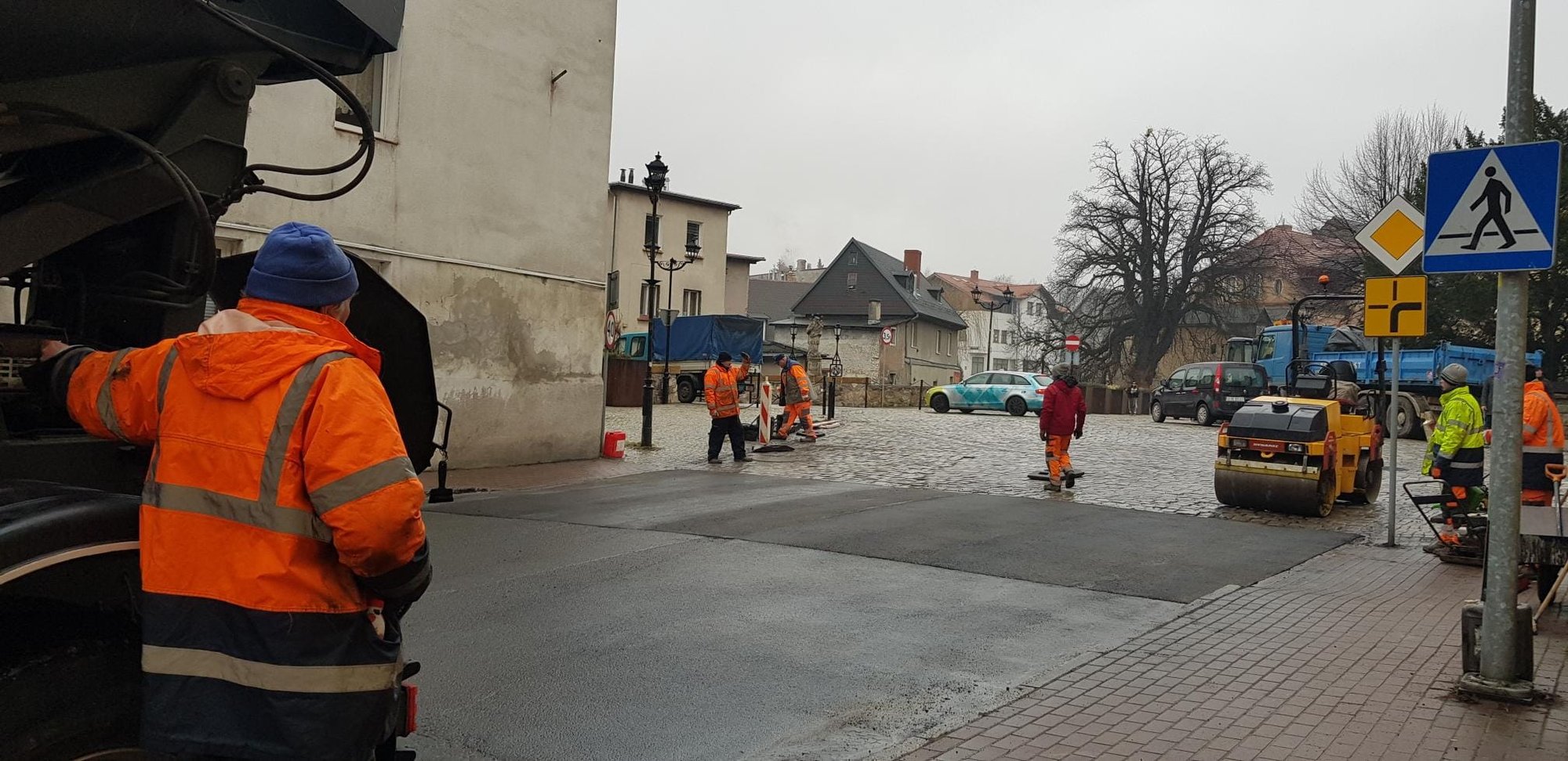 w-kowarach-ataja-dziury-122845