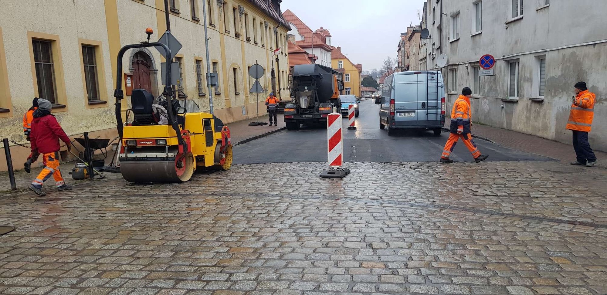 w-kowarach-ataja-dziury-122845