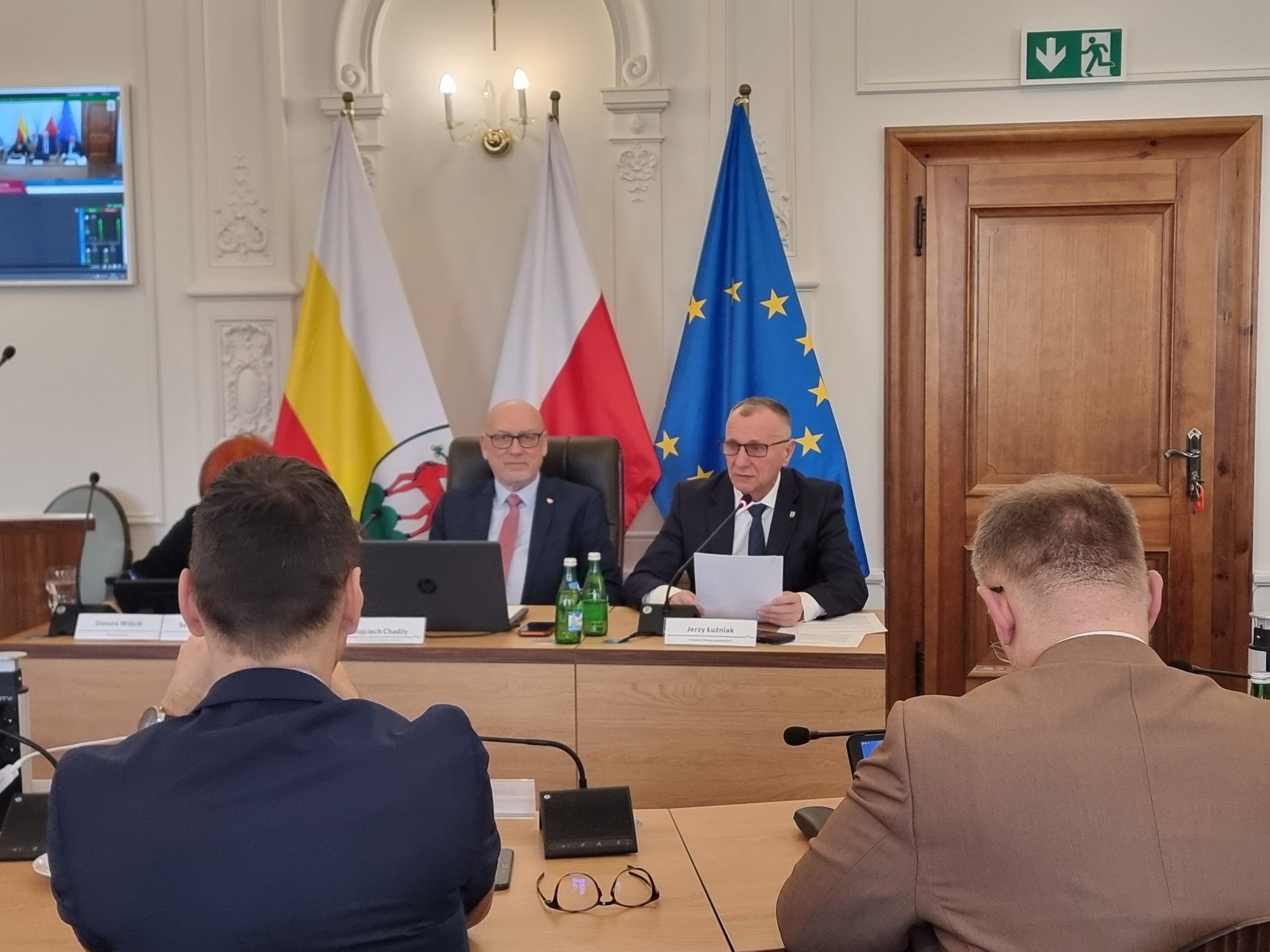 radni-debatuja-o-pomocy-dla-ubogich-122882