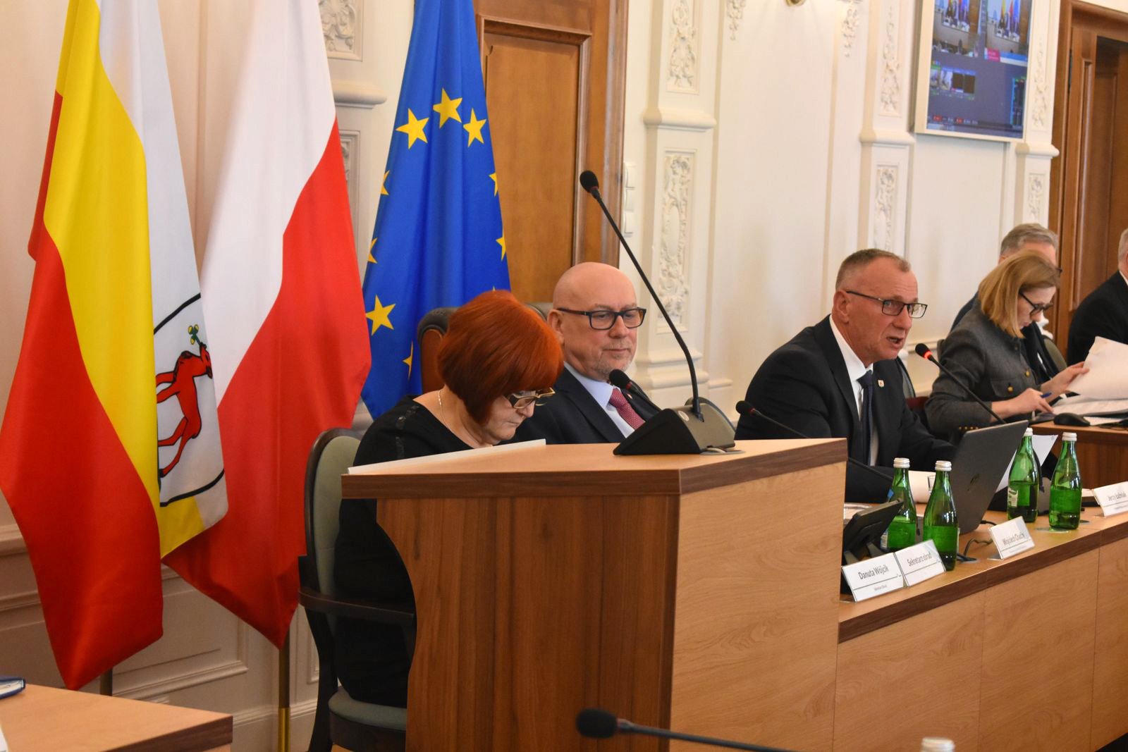 na-sesji-o-pomocy-spoecznej-122895