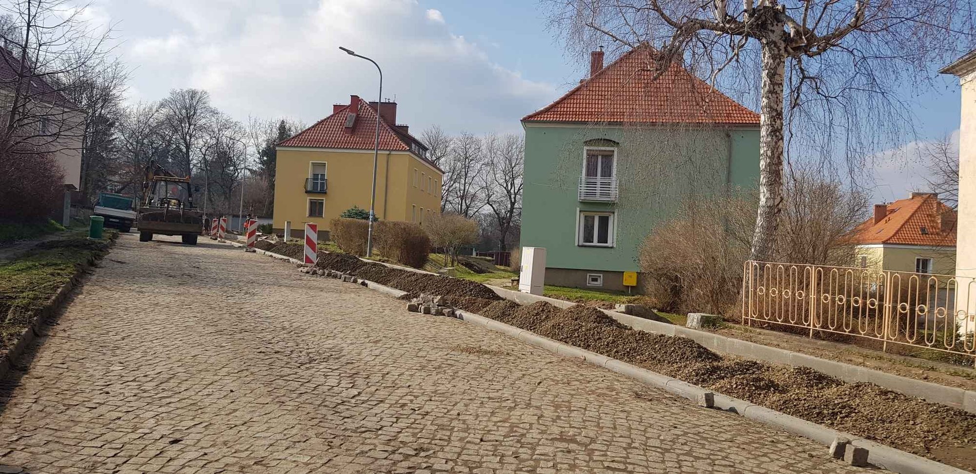 kowary-trwa-remont-chodnikow-122944