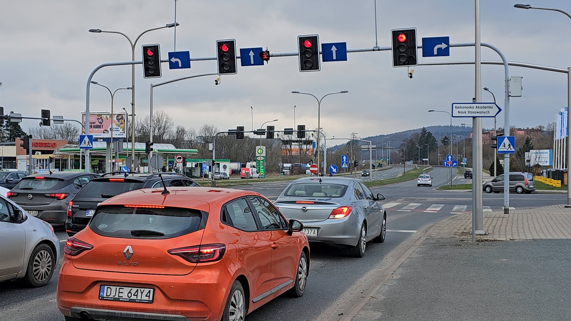 komu-ma-suzyc-zielona-strzaka-ciag-dalszy-kontrowersji-122963
