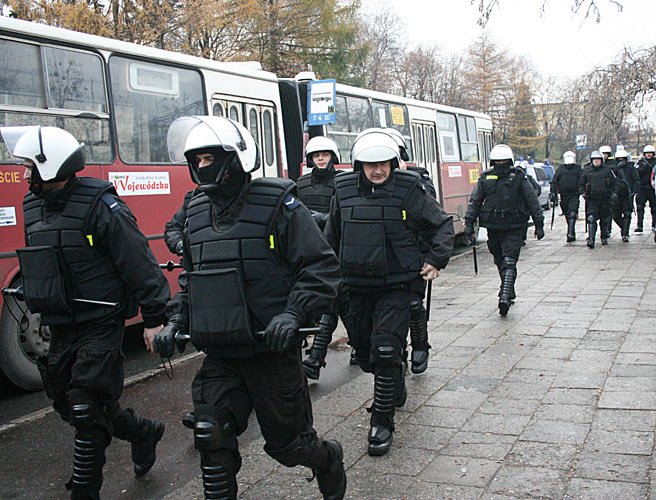 gornik-wabrzych-wygrywa-w-pikarskiej-swietej-wojnie-12302