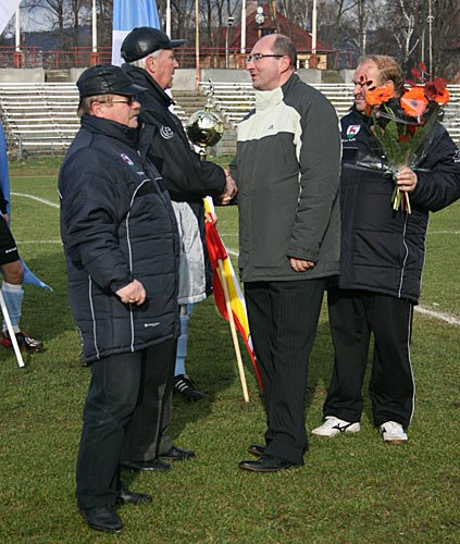 gornik-wabrzych-wygrywa-w-pikarskiej-swietej-wojnie-12302