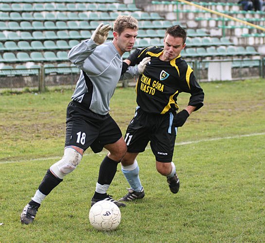 gornik-wabrzych-wygrywa-w-pikarskiej-swietej-wojnie-12302